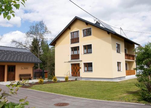 Oberglan Apartment | Ferienwohnungen Hecher