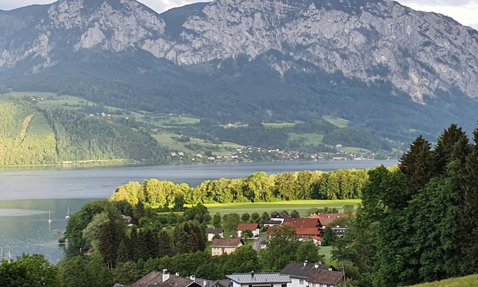 Nussdorf am Attersee Apartment | Ferienwohnung mit Terrasse am Attersee - Badeplatz "zeller Aufsatz" 5 Minuten