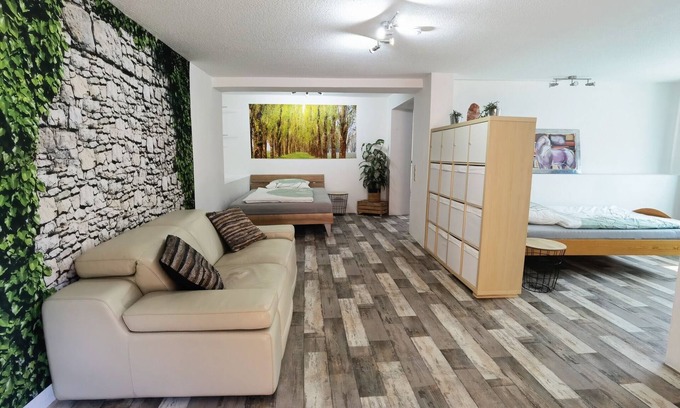 Reichenbach-Steegen Apartment | Ferienwohnung "painted Horse", 120 qm, bis zu 7 Personen, Ruhige Lage, neu ren