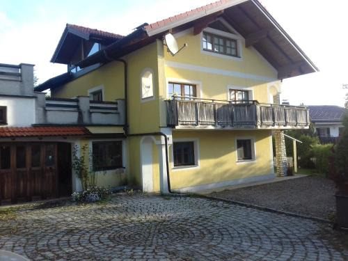 Henndorf am Wallersee Apartment | Ferienwohnung Wiesmühlstrasse