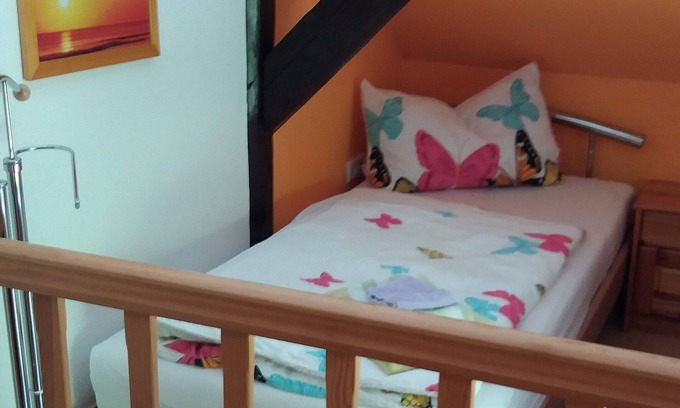 Seddiner See Apartment | Ferienwohnung 28 qm, Über 3 Etagen, mit Schlafboden, Max. 2 Personen
