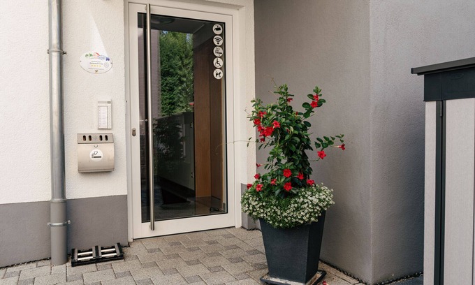 Bad Urach Apartment | Ferienwohnung 6, 48 qm, 2 Schlafzimmer, max. 3 Personen