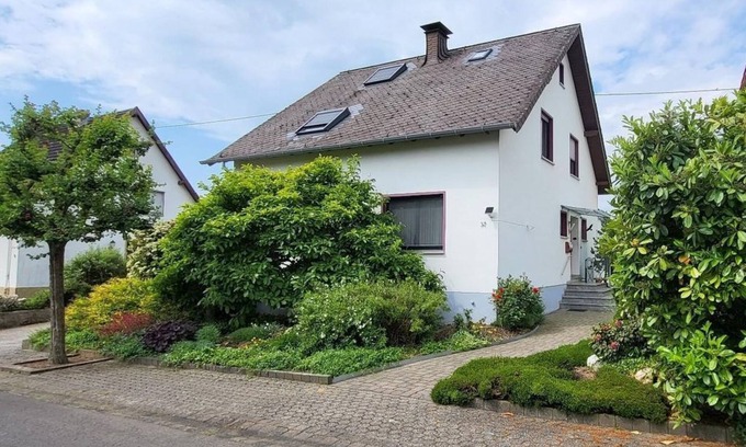 Minderlittgen Apartment | Ferienwohnung am Eifel-pilger-radweg - Appartement/fewo, Dusche, WC, 1 Schlafraum