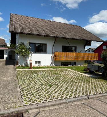 Uehlingen-Birkendorf Apartment | Ferienwohnung Anna