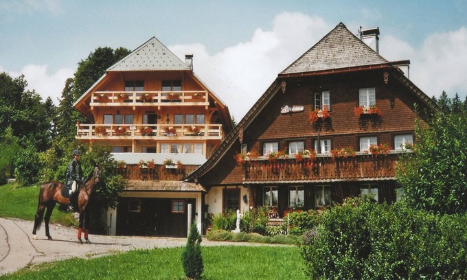 Urberg Apartment | Ferienwohnung im Schwarzwald mit Garten