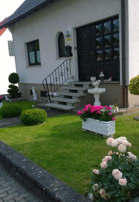 West Apartment | Ferienwohnung Dernbecher