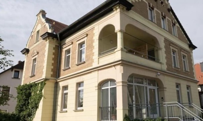 Bad Duerrenberg Apartment | Ferienwohnung direkt am Kurpark mit Gradierwerk Solestadt