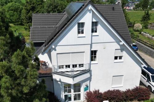 Raschau Apartment | Ferienwohnung Fischer mit E-Ladestation direkt am Haus