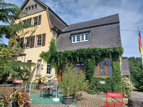 Naunheim Apartment | Ferienwohnung Gasthof Port 70