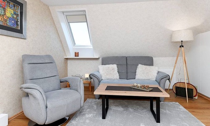 Esens Apartment | Ferienwohnung Gesine - Haus Wiesen- und Waldblick in Esens