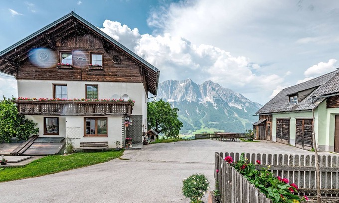 Oeblarn Apartment | Ferienwohnung Grimmingblick by Interhome