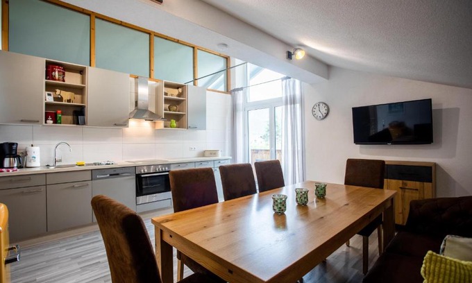 Reutte Apartment | Ferienwohnung Hoamat