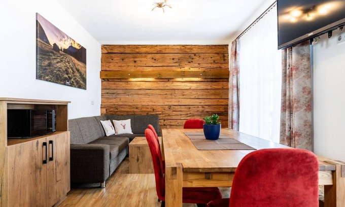 Nesselwaengle Apartment | Ferienwohnung Hochwiesler - Appartments und Pension Mariandl