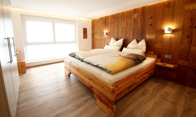 Unterkirnach Apartment | Ferienwohnung Holzwieb, 92 qm mit 2 Schlafzimmer für max. 4 Personen