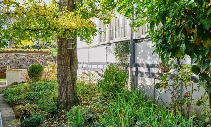 Neunkirchen-Seelscheid Apartment | Ferienwohnung im Fachwerkhof 'Haus in Bewegung'
