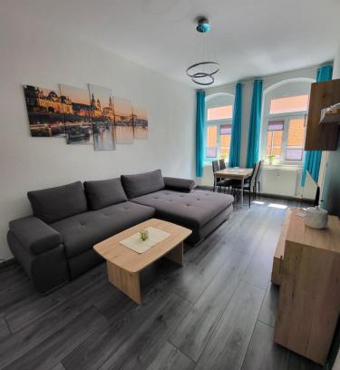 Loebtau Apartment | Ferienwohnung Kaiser