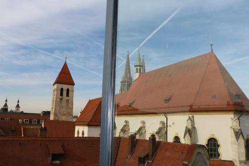 City Centre Regensburg Apartment | Ferienwohnung "Karmeliten Am Dom"
