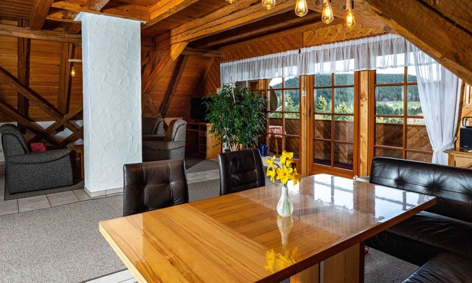Schiltach Apartment | Ferienwohnung "Kienbronn", 150 qm, 3 Schlafzimmer, max. 6 Personen