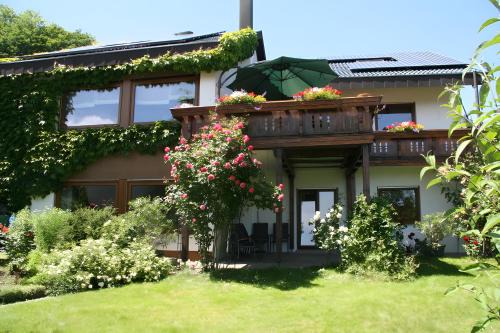 Albstadt Apartment | Ferienwohnung Kreuzbühl