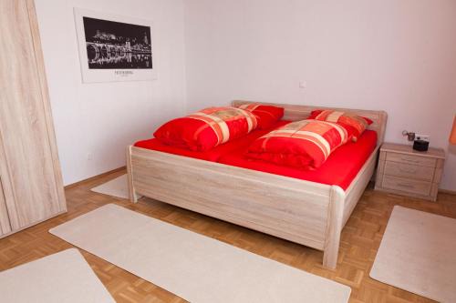 Plankstadt Apartment | Ferienwohnung Kurrer