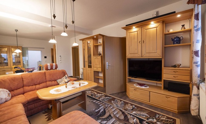 Sonneberg Apartment | Ferienwohnung mit 75 qm Wohnfläche im Erdgeschoss