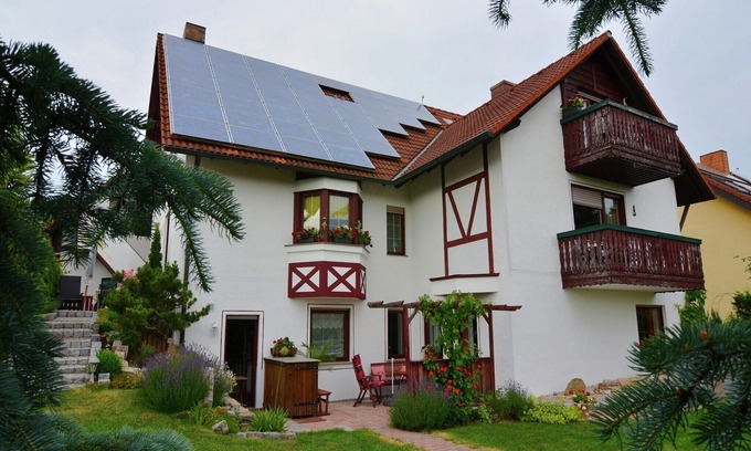 Zeil Villa | Ferienwohnung mit Garten in Zeil am Main