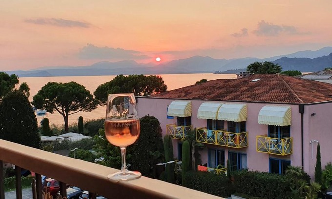 Bardolino Apartment | Ferienwohnung mit Seeblick & privatem Strand