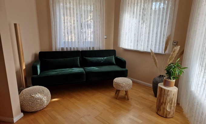 Absberg Apartment | Ferienwohnung mit Weitläufiger Terrasse