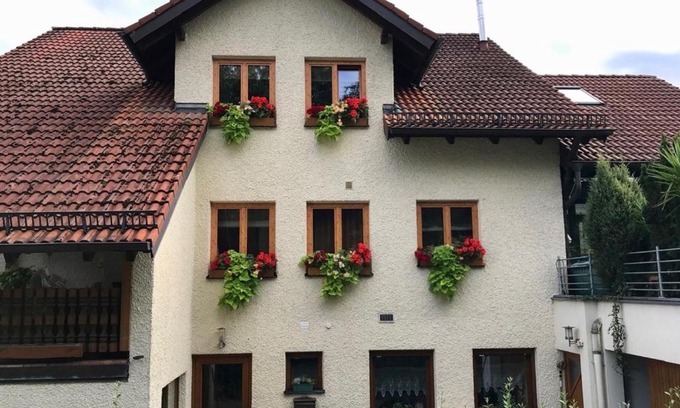 Frickenfelden Apartment | Ferienwohnung Näfelt