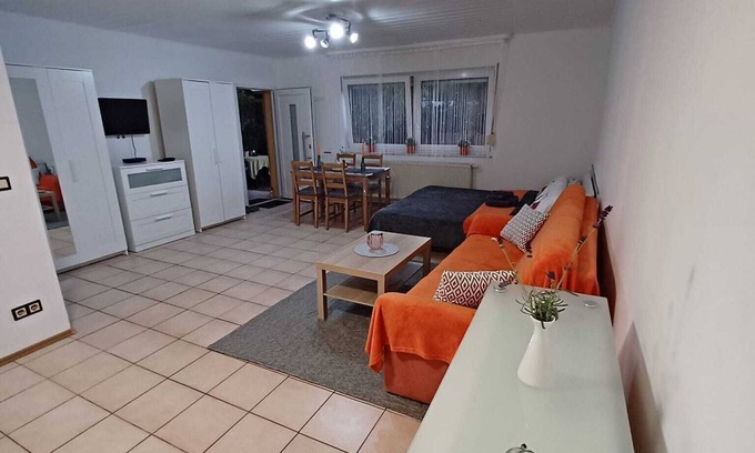 Rheinbrohl Apartment | Ferienwohnung Neli am Rhein Perfekte für 2 Personen in Eine Ruhige Gegend