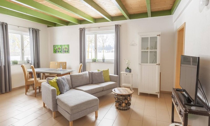 Aulendorf Apartment | Ferienwohnung Ranch-Little Joe, 58qm, 2 Schlafzimmer, max. 2 Erwachsene und 2 Kinder