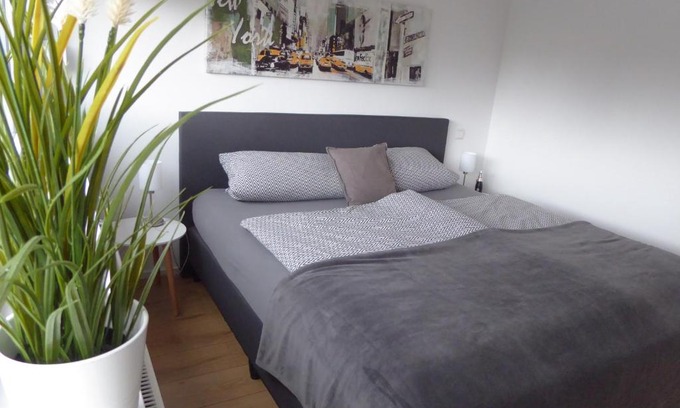 Teningen Apartment | Ferienwohnung Scharnhorst