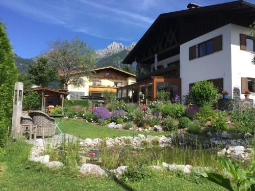 Hoefen Apartment | Ferienwohnung Sonnenschein