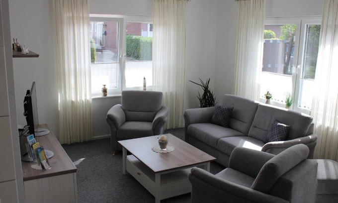 Hage Apartment | Ferienwohnung "TimeOut"