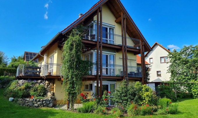 Litzendorf Apartment | Ferienwohnung Weingarten