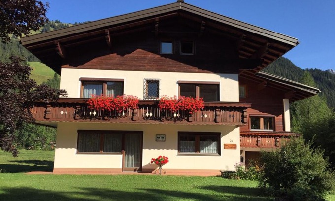 Bach Apartment | Ferienwohnungen Bailom