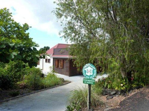 Saint-Philippe Bed & Breakfast | Ferme auberge Le Rond de Basse Vallée