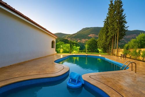 Mouha ou Hammou Zayani Villa | Ferme avec piscine et vue panoramique
