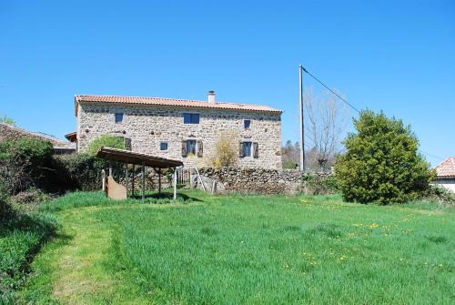 Saint-Jeure-d'Ay Bed & Breakfast | Ferme de la Combe