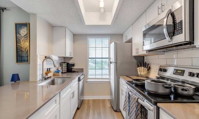 Pleasant Valley Apartment | Few minutes to DT
