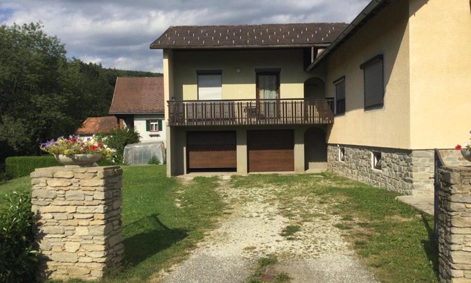 Stubenberg Apartment | FEWO an der Brücke