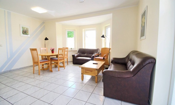 Norddeich Apartment | Fewo Regina II in Zentraler Lage von Norddeich