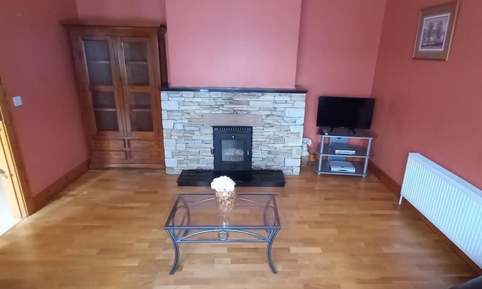 Killarney House | Fia Meadows