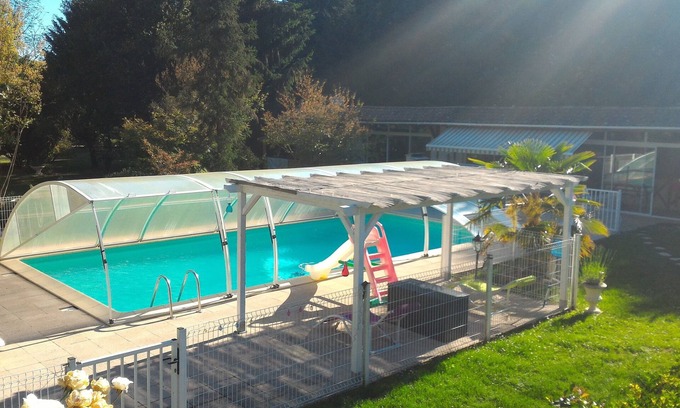 Saint-Avit-Saint-Nazaire Cottage | FIELD OF CYPRES POOL BOULODROME etc .
