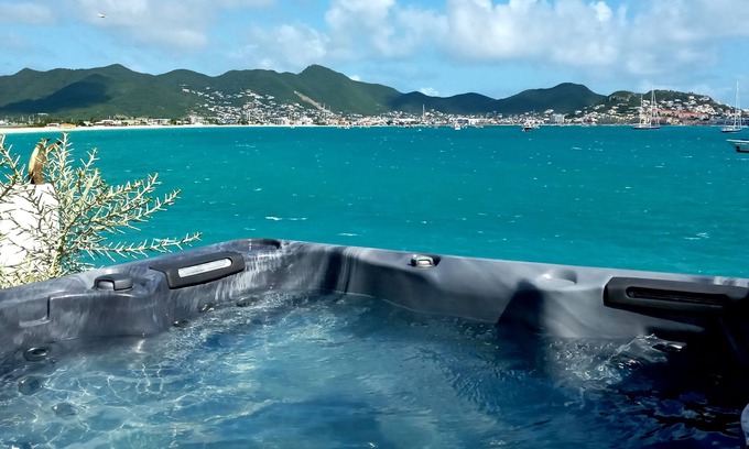 Beacon Hill Apartment | Fig Paradis SXM. Apartment (private pool & Jacuzzi facing the sea)