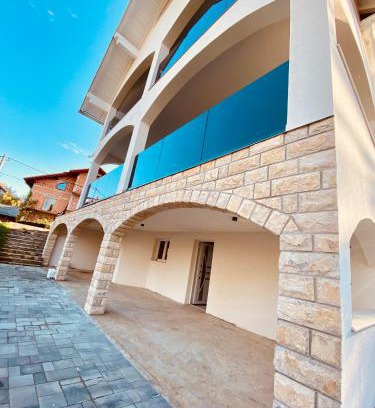 Licko Lesce Apartment | Filuma Suite with private terrace and balcony PANORAMIC GACKA VIEW