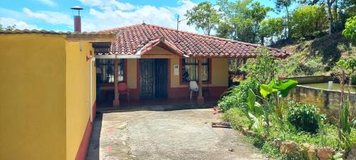 Curiti House | Finca Campestre Villa Carilina