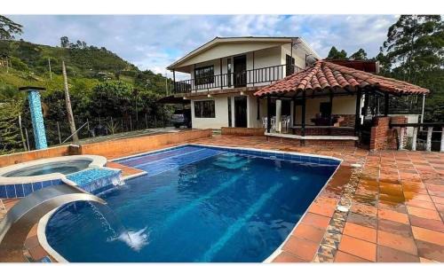 Dosquebradas House | Finca la mariana