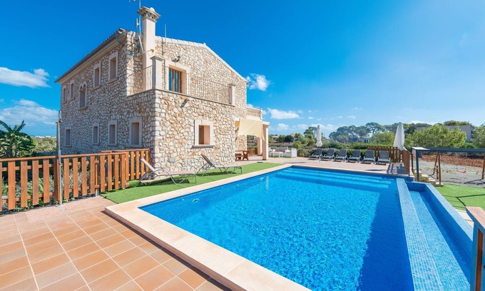 Manacor Villa | Finca Sanchez with Sea View, Pool, Wi-Fi, Balcony, Terrace & Garden; Parking Available
