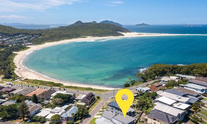 Fingal Bay House | Fingal Bay Seabreeze Unit 2 16 Tuna Crescent